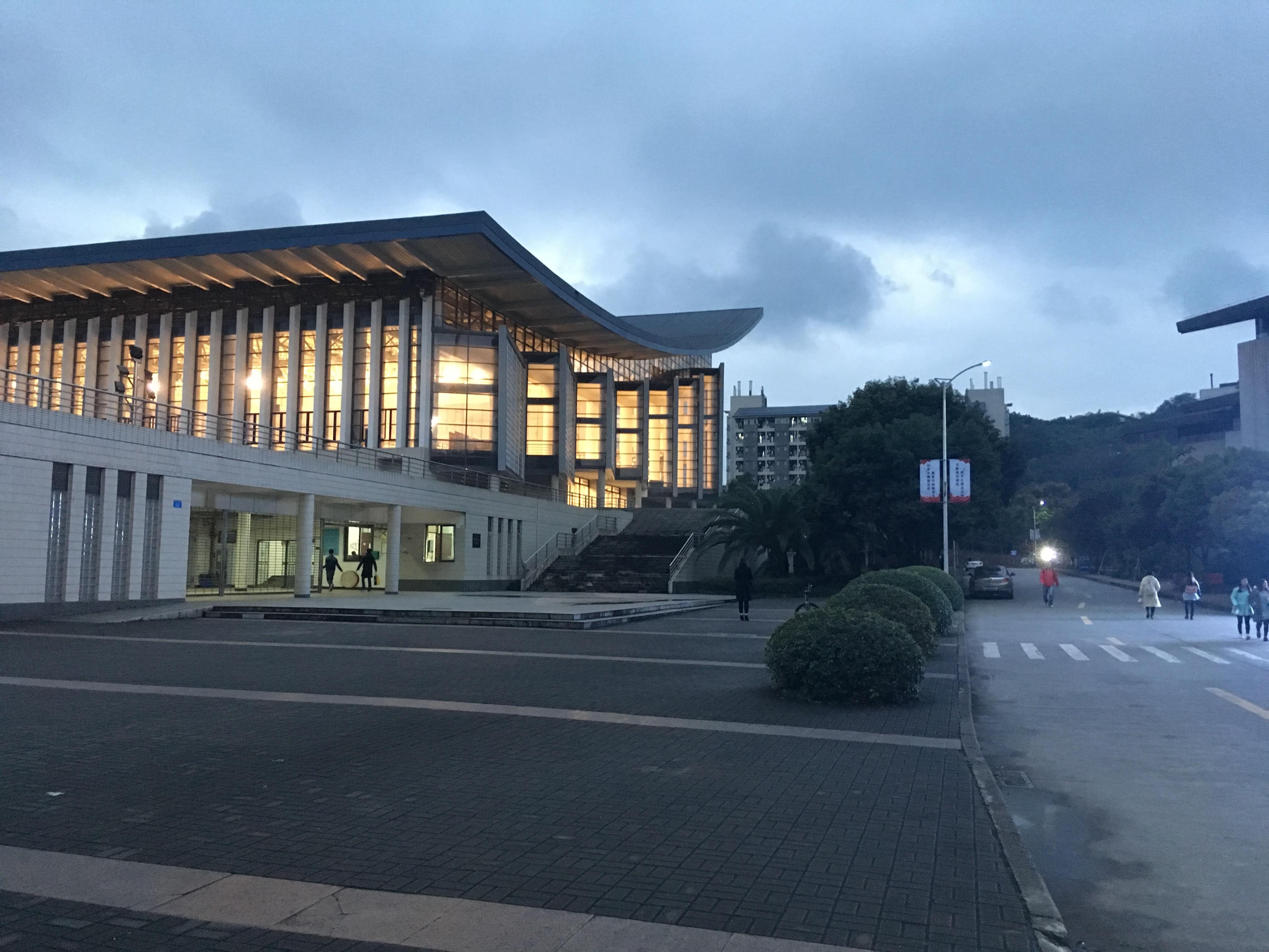 重庆理工大学 知乎