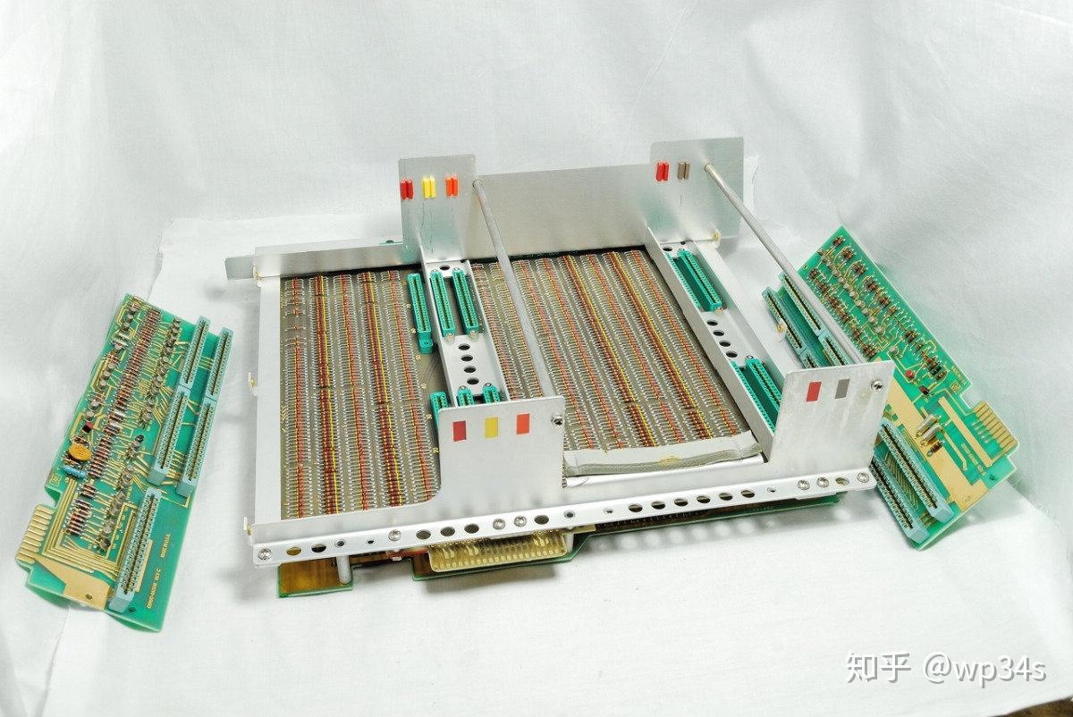 电与磁的极致艺术~1968年的HP9100A晶体管计算器(机)-2