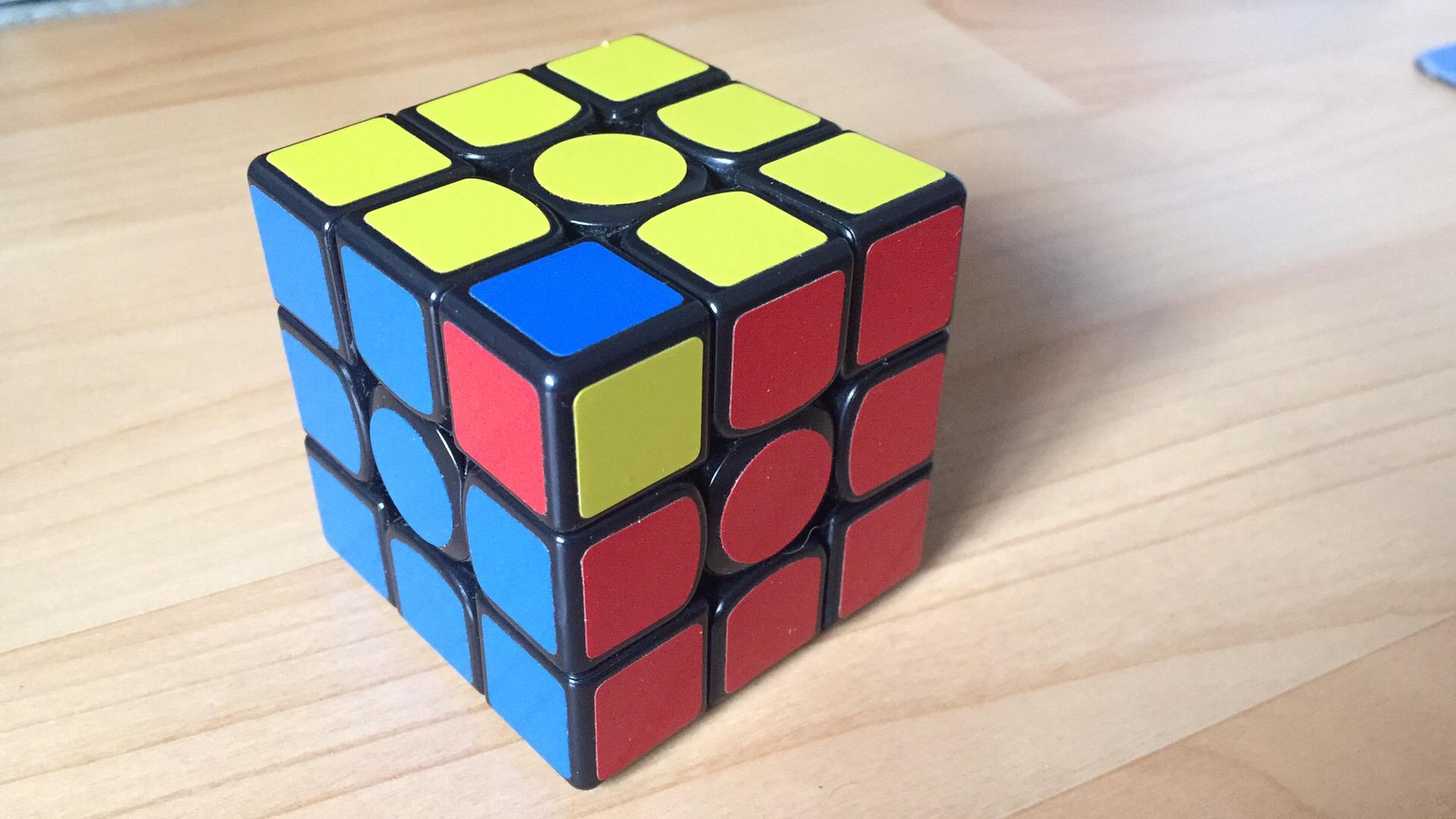 一个被拆散的三阶魔方随机组装后有多大概率可以被复原