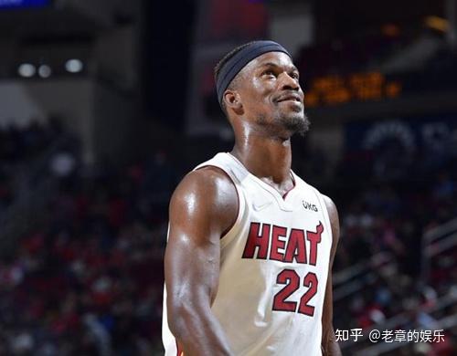 巴特勒领袖作用与阿德巴约防守中枢地位对热火整体策略的影响