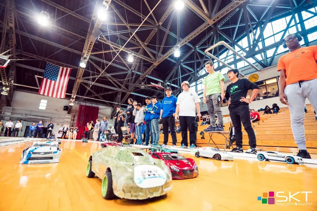 赛车新秀到宾大沃顿商学院双学位改变世界他是认真的sparkinglives