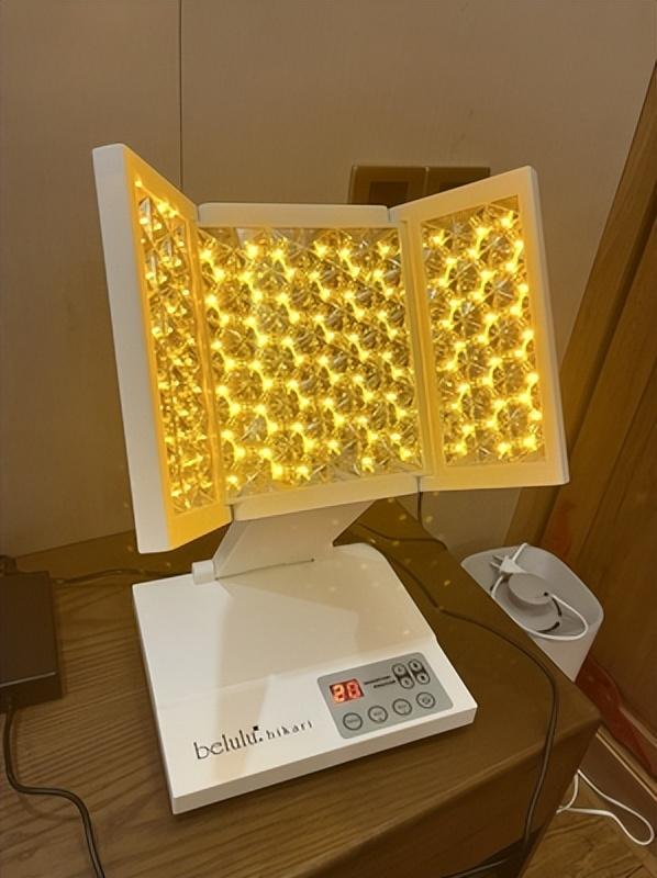 日本belulu大排灯美容仪真的有用吗,每天晚上身上四十分钟,脸上半个