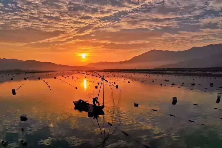 福建土楼舞龙土楼烟花惠安女山腰盐厂浔埔女霞浦滩涂摄影团