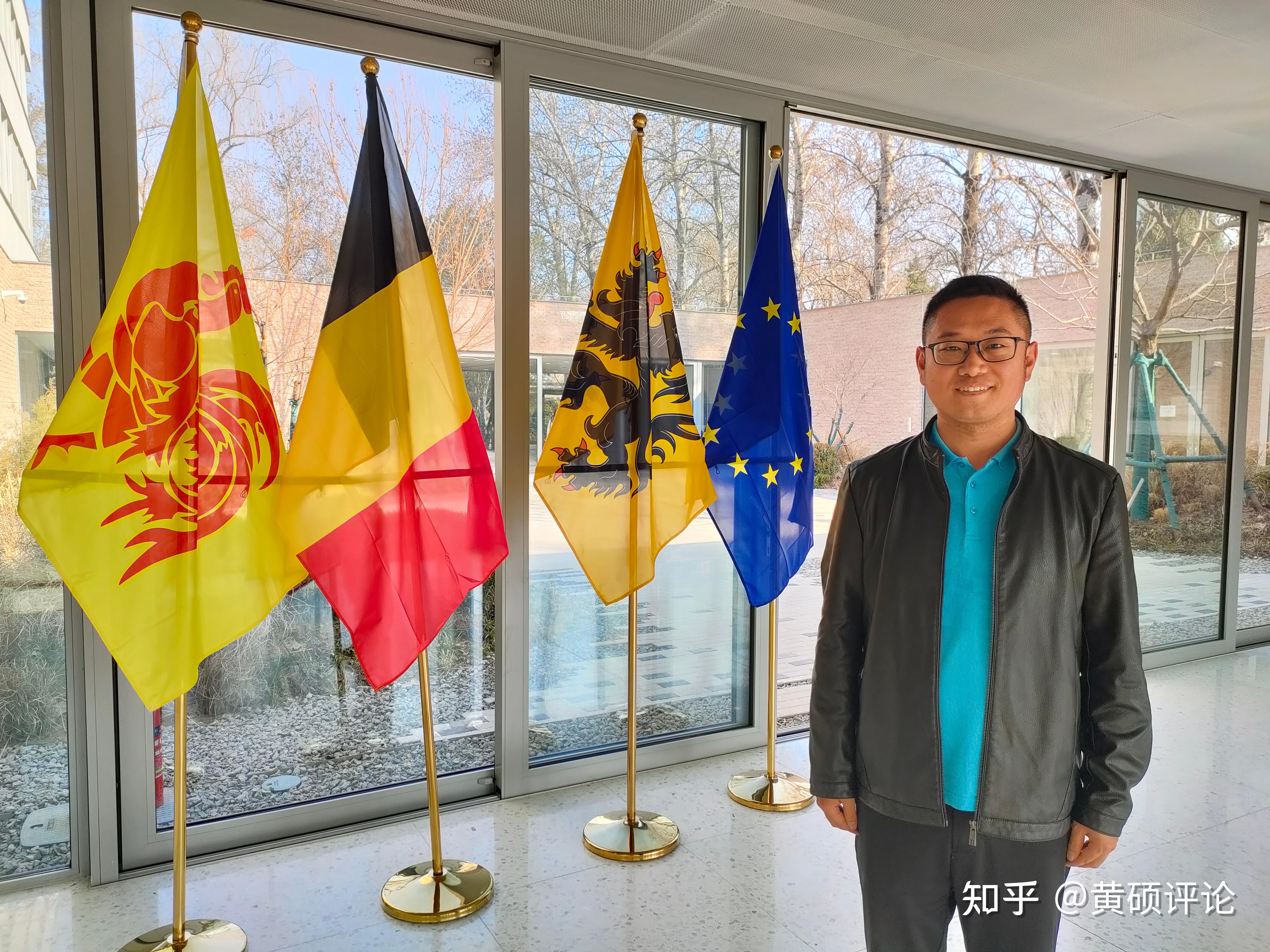 2024年3月13日下午,中国北京,参观在比利时王国驻华大使馆举办的"尺寸