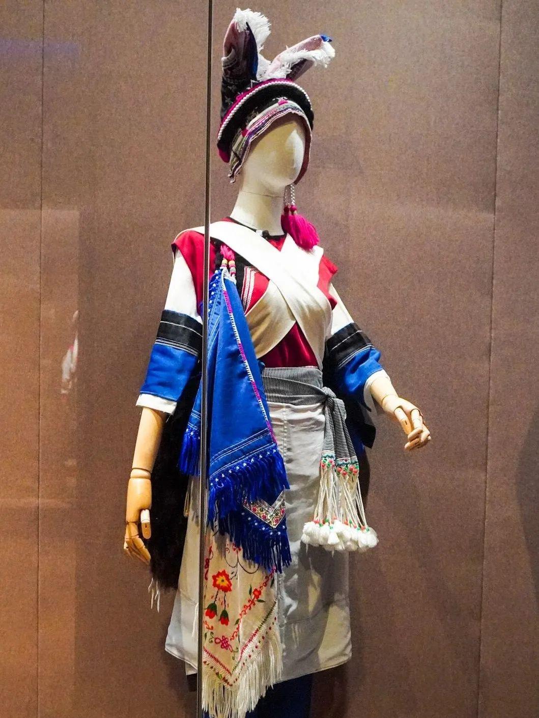 『白族服饰精品展』对话策展人（下）精妙细节 - 知乎