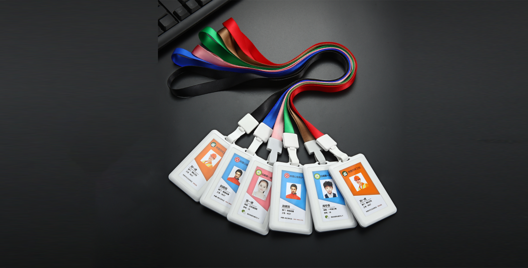 疫情之下人员定位胸牌与你一起守护大白