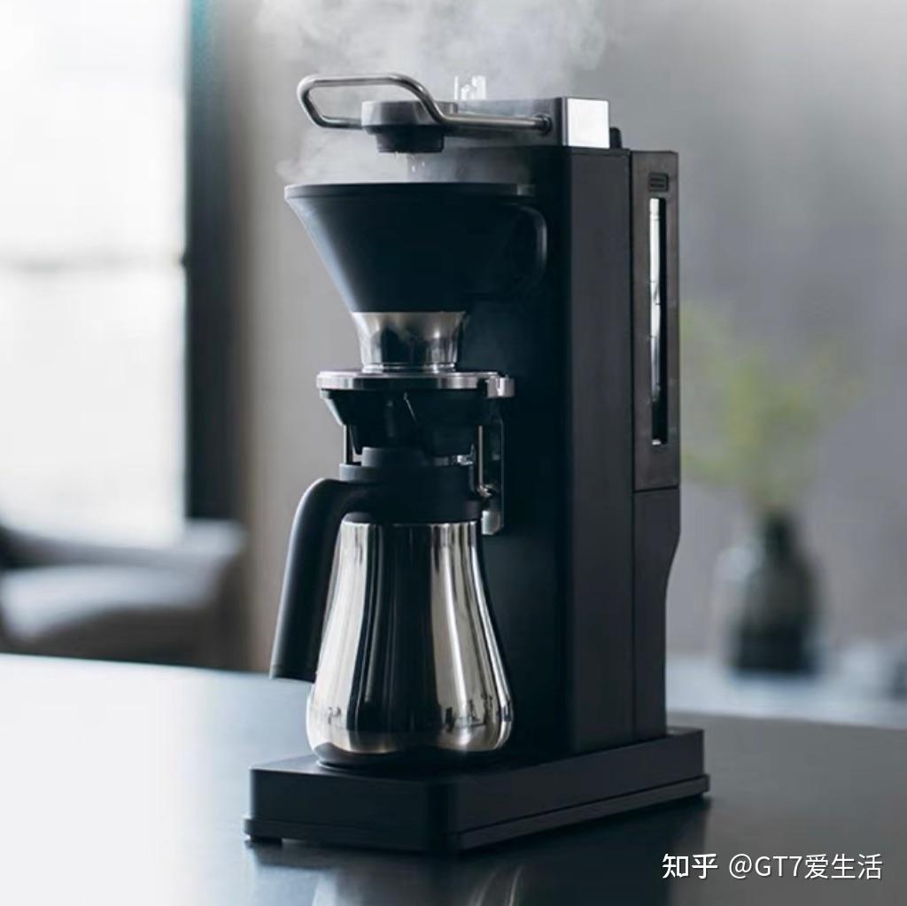 前上学时候在bestbuy买的美式滴滤咖啡咖啡机,以使用滤纸过滤完成萃取