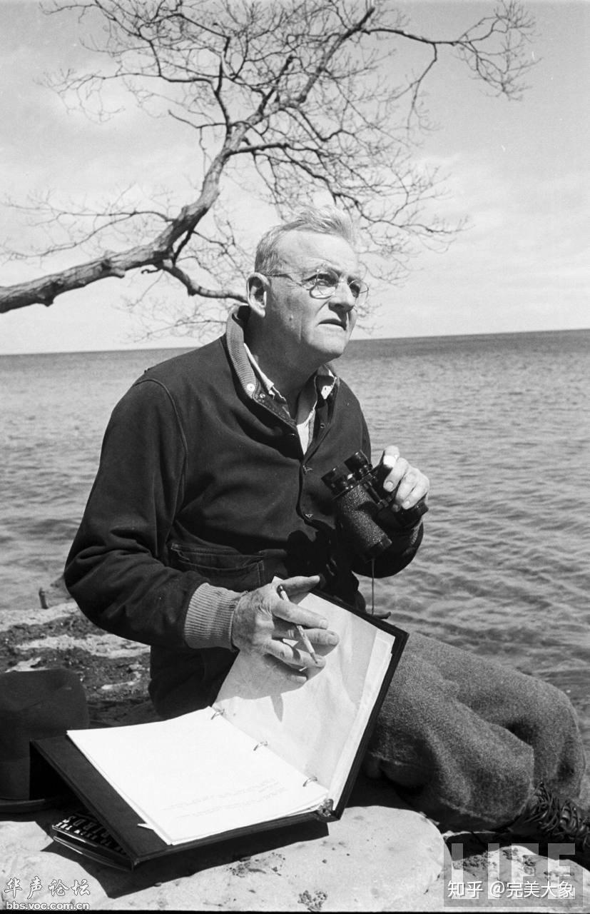 乔冠华发文杜勒斯的童话和中国的真实