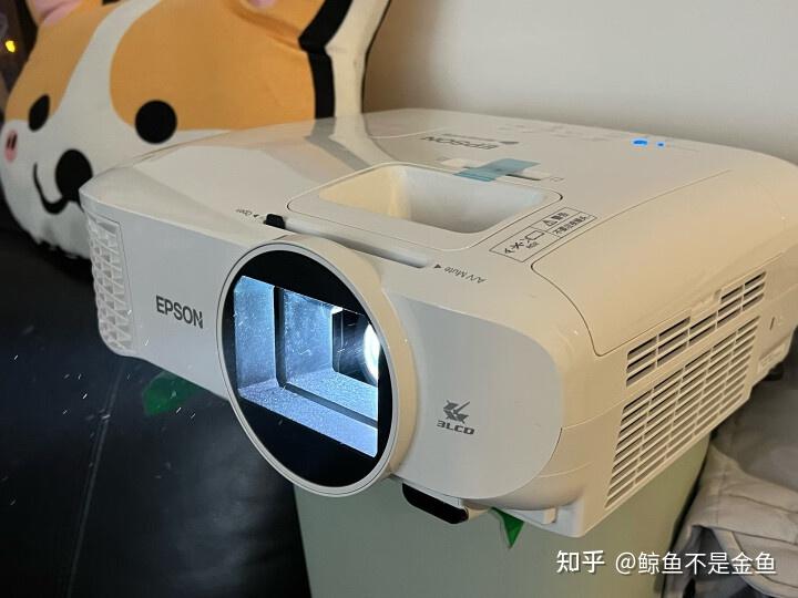 爱普生tw5700tx爱普生这款机子可以说是老牌战神,一直来都是该价位