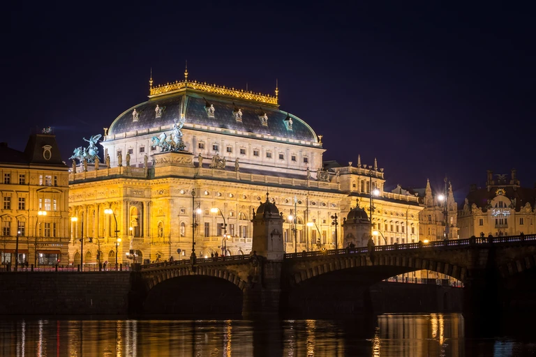 布拉格最令人印象深刻的建筑