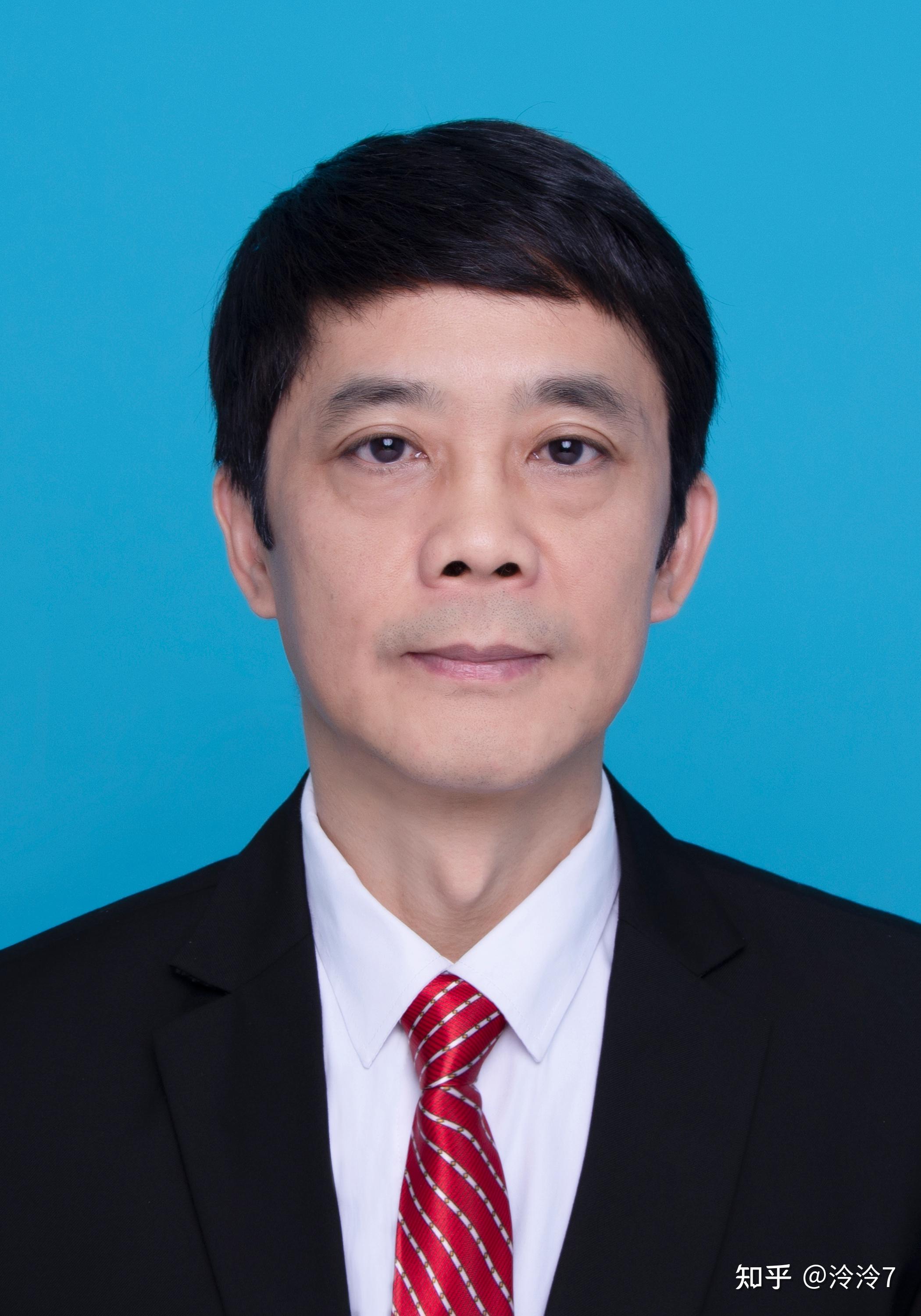 区委教育工委委员,区教师进修学院院长:李小兵