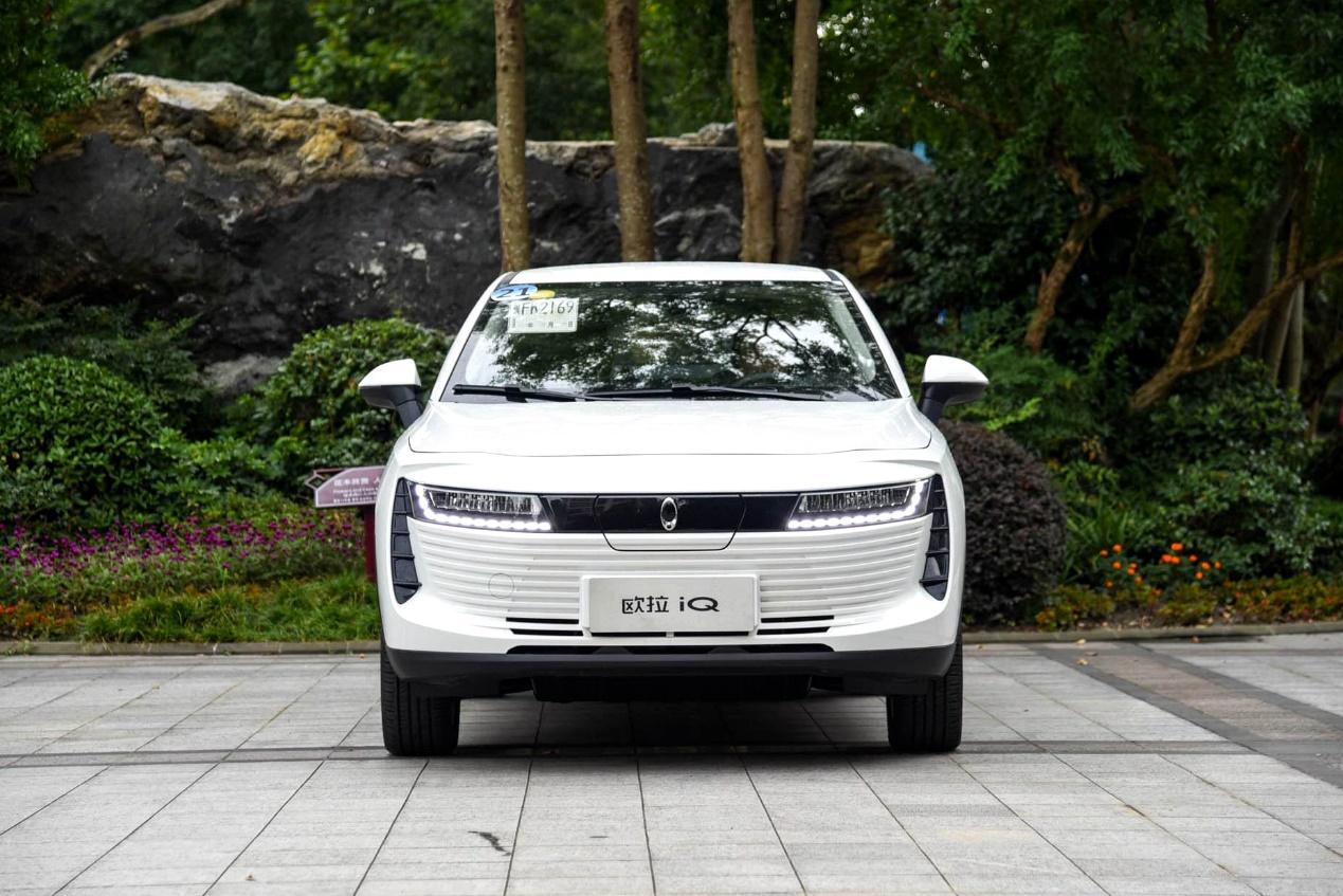 近几年电动车里的跨界风愈演愈烈,欧拉iq就是这么一款跨界suv,作为