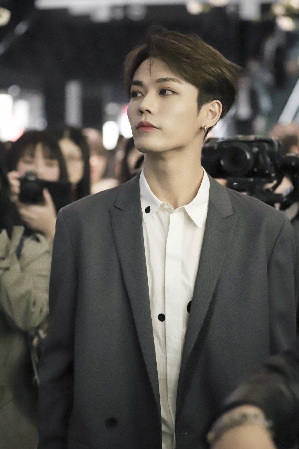 有没有林彦俊很惊艳的照片呀跪求