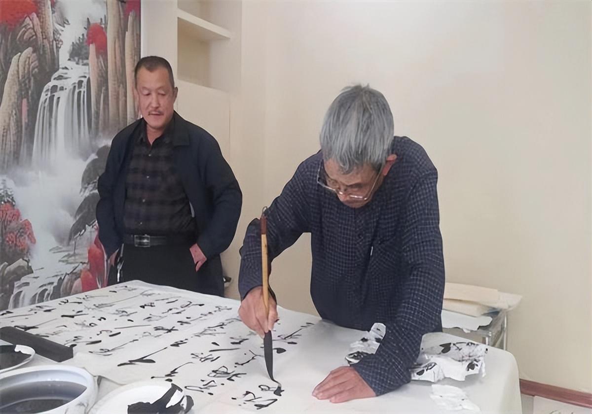 迎五一庆五四 莒县书画艺术家齐聚一堂开展文化交流活动 - 知乎