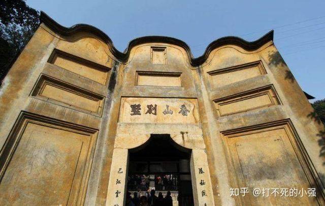 8月份去重庆旅游7天,有什么必需品要携带的?一