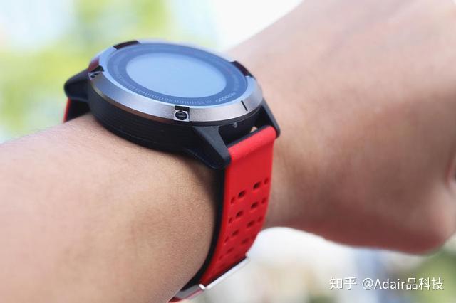 咕咚智能手表s150米防水心率测试双星定位35天续航