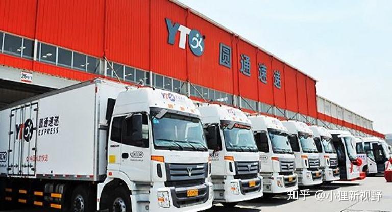 如何看待央视对女快递员下跪事件中开具证明的王海港警官的正面报道