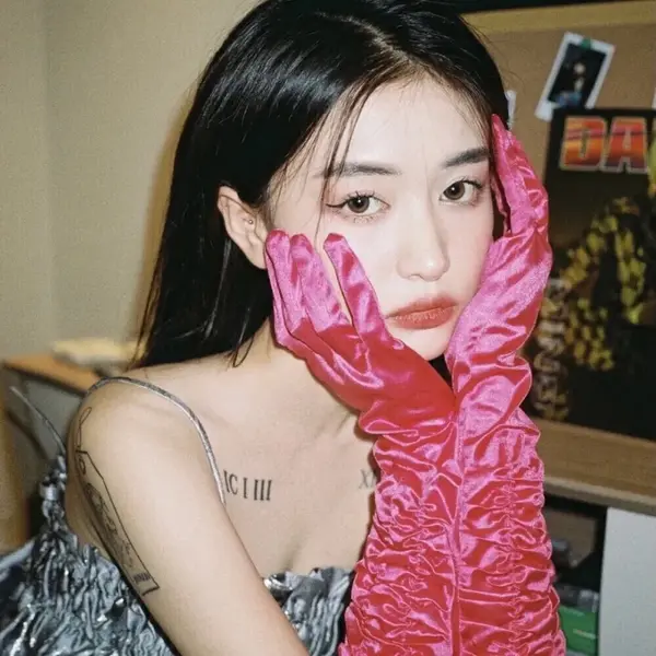 让人一眼就爱上的正能量微信头像女(共16张)