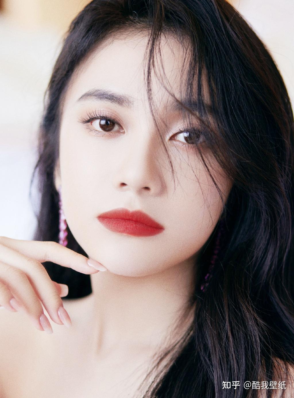 坚如磐石另一位新人陈童,一波美照来袭,网上资料很少神秘又美丽