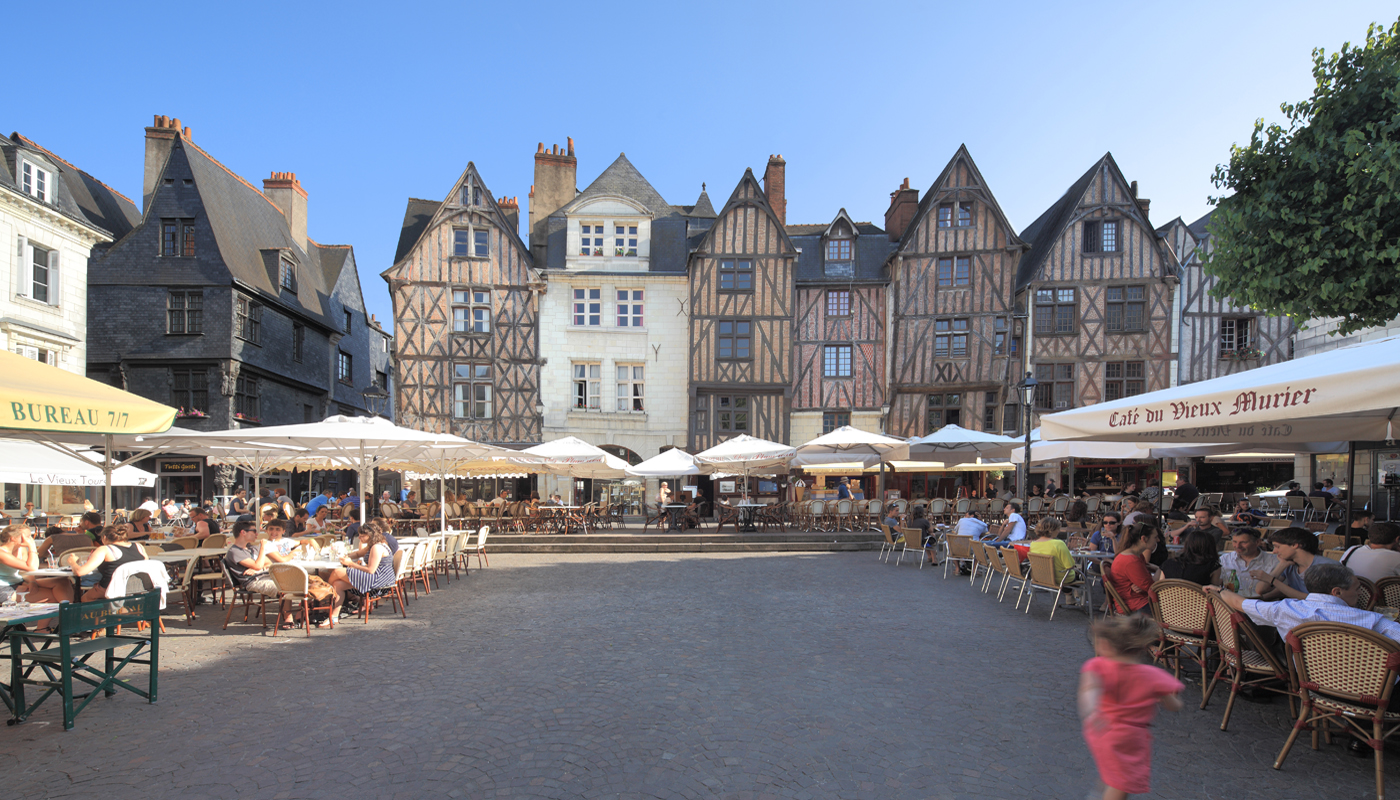 凯撒奥顿/凯撒奥杜努姆(caesarodunum),今法国图尔(tours).