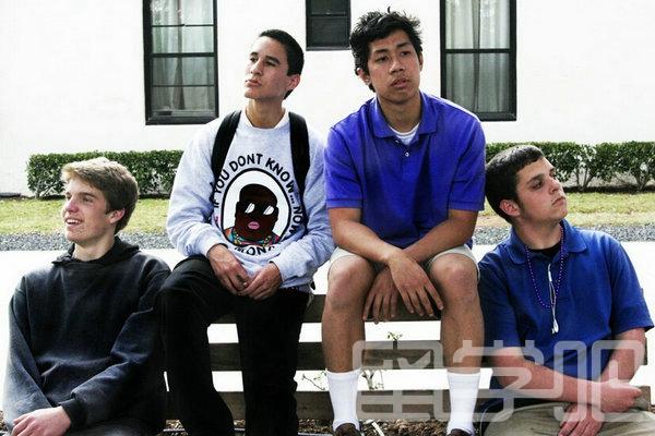 请问高一出国留学选择加拿大好还是澳大利亚好