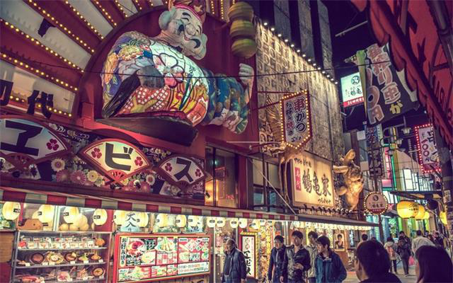 但是这里的街头文化还是充满了浓浓的日本平民味道,这里最有特色的