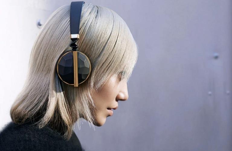 希望各位了解头戴式耳机的推荐一款适合长发女