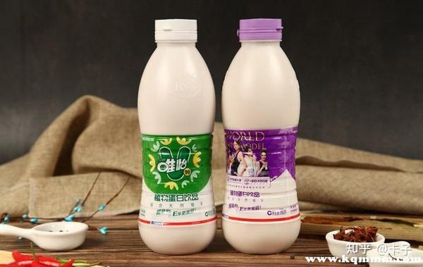 唯怡豆奶的前身是天下秀豆奶,可以说是川渝地区的饮料之王,吃火锅的