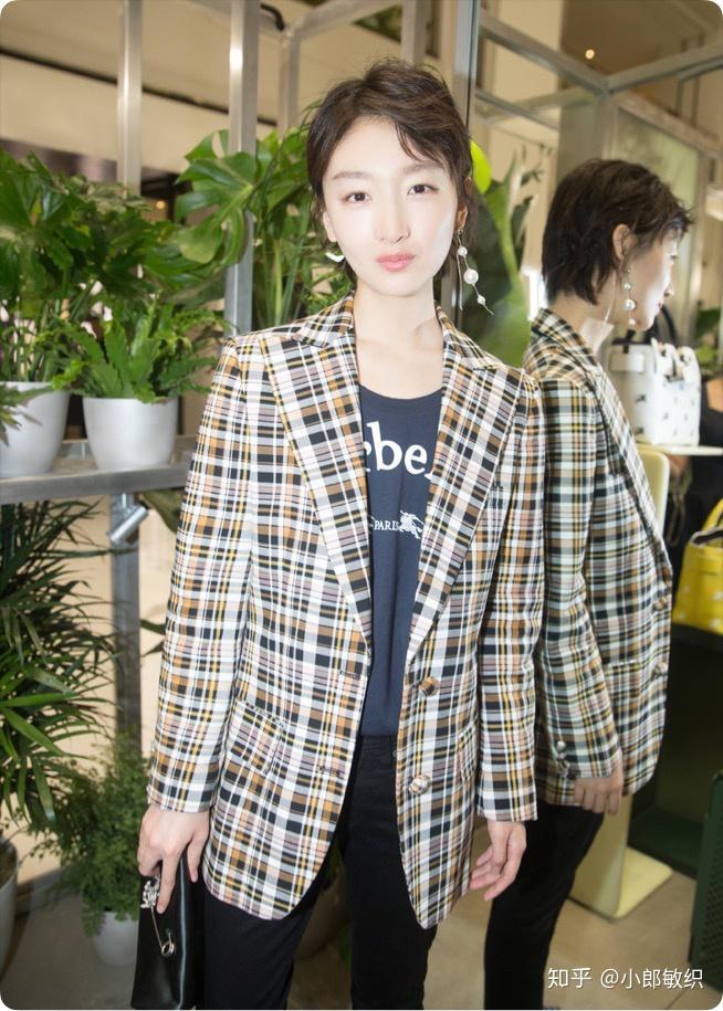 burberry周冬雨该如何驾驭