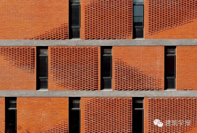 建筑师设计错落有致的立面砖墙时是如何控制立面的