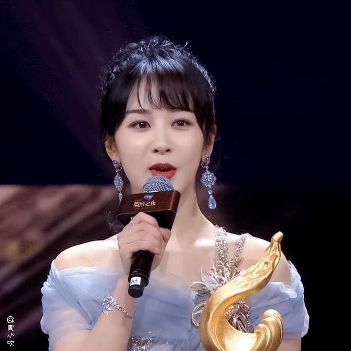 杨紫最近状态不错,在豆瓣、八组仍然没有姓名