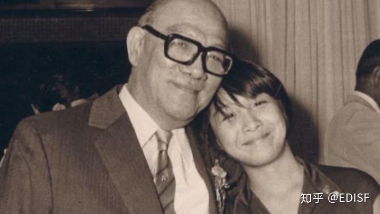 (周玉琴-新加坡福布斯富豪榜)参考译文:不要害怕自己没做过的事.