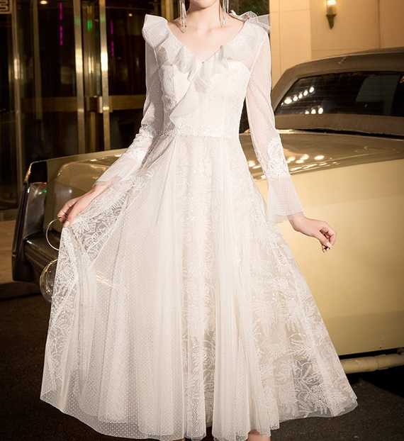 礼服推荐 v2-18fda22c17f22577b05a55210973237c_1440w.jpg?source=172ae18b