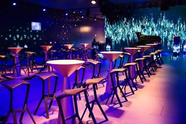 一场成功的酒会选择场地是关键,既然是酒会当然要区