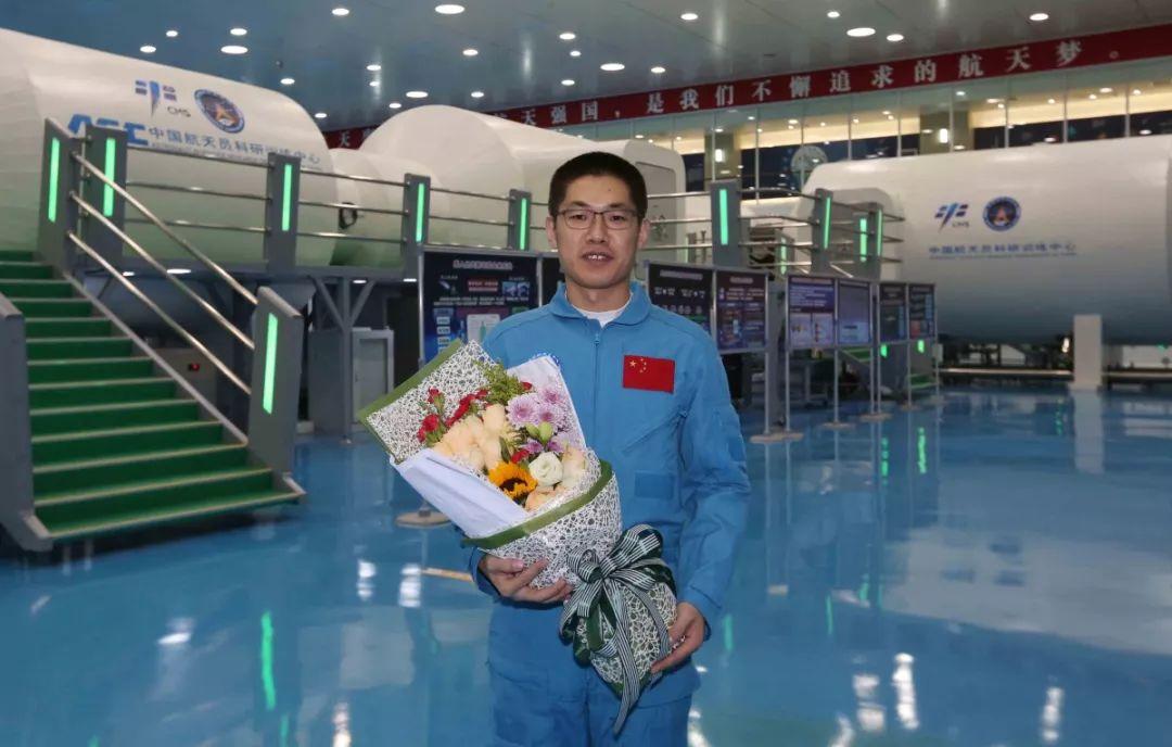 与世隔绝52天究竟是怎样一种体验