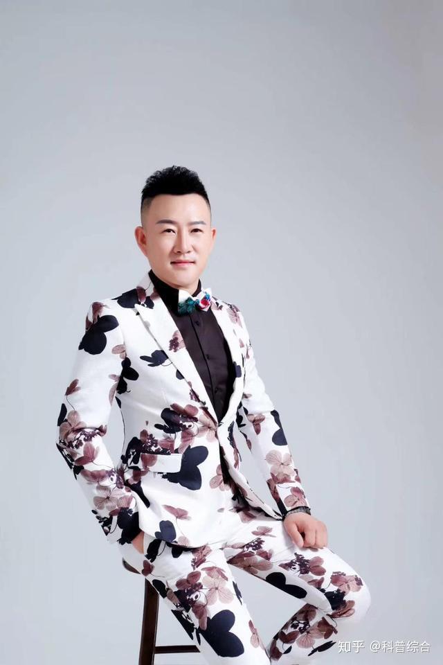 阿华,萨克斯演员董学兵,川剧变脸演员张艺笑,京剧男花旦盖慧敏,魔术师