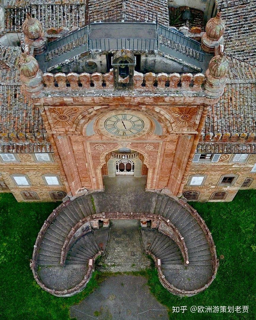 拥有世界最美天花板的神秘城堡但却看不了