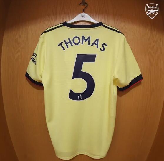 托马斯谈球衣号码变更我喜欢5号这对我来说是一个幸运数字