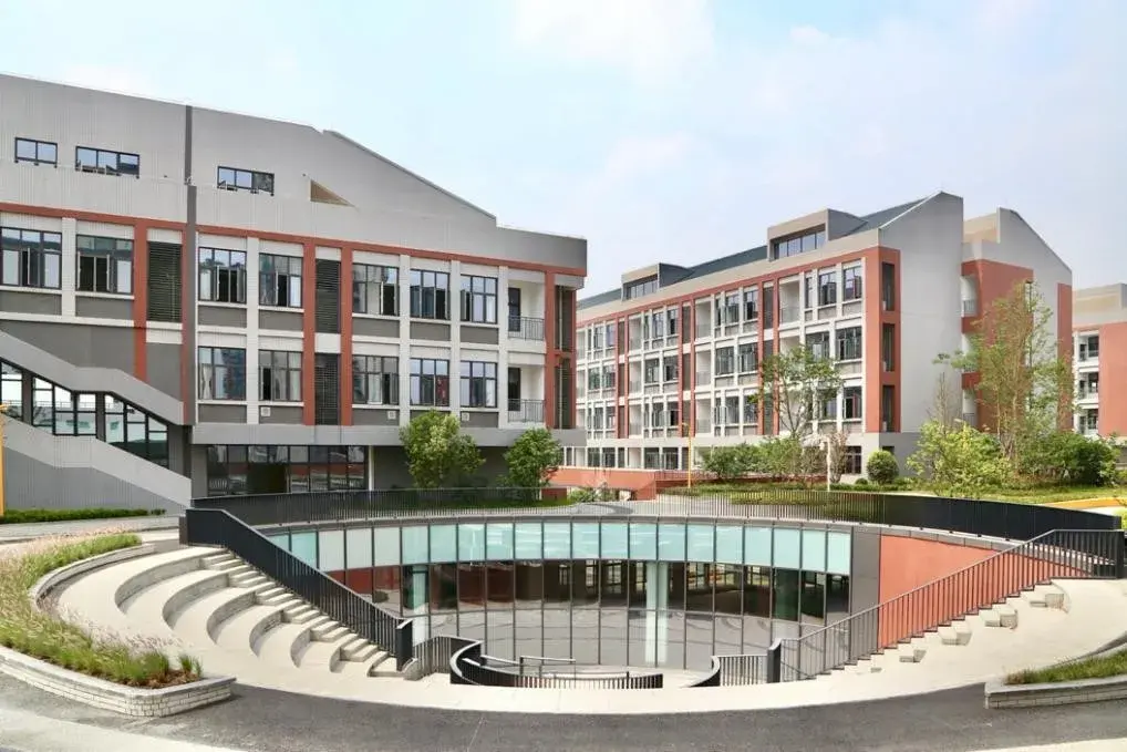 关注嘉祥国际成华校区靓丽呈现将于今年9月正式投入使用