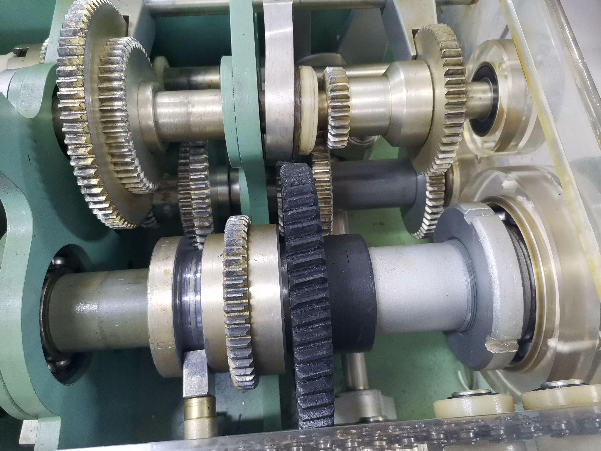 ca6140床头箱模型2q型减速器模型