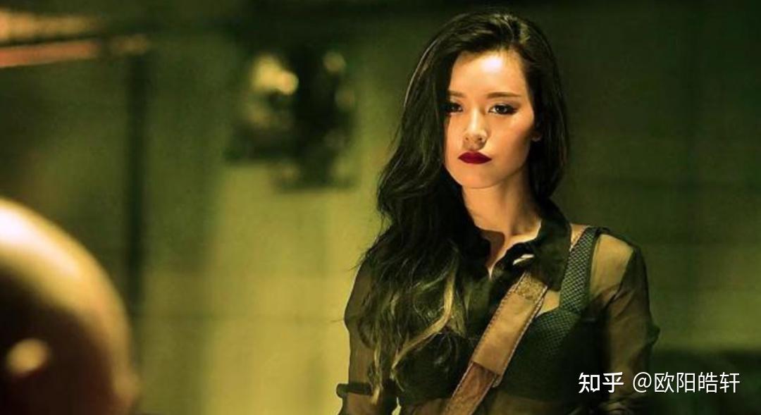 电影《赤道》张怡君(文咏珊 饰)剧照6969她搭档张学友,张家辉