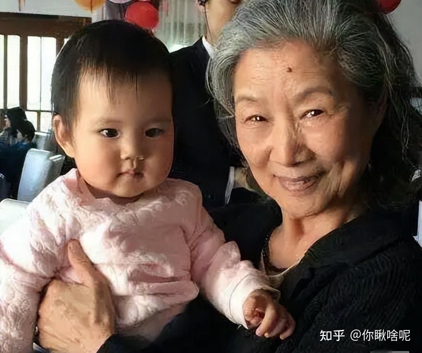 吕中儿媳何琳:一顿饭和丈夫结缘,38岁做妈妈,是婆婆心中的骄傲 - 知乎