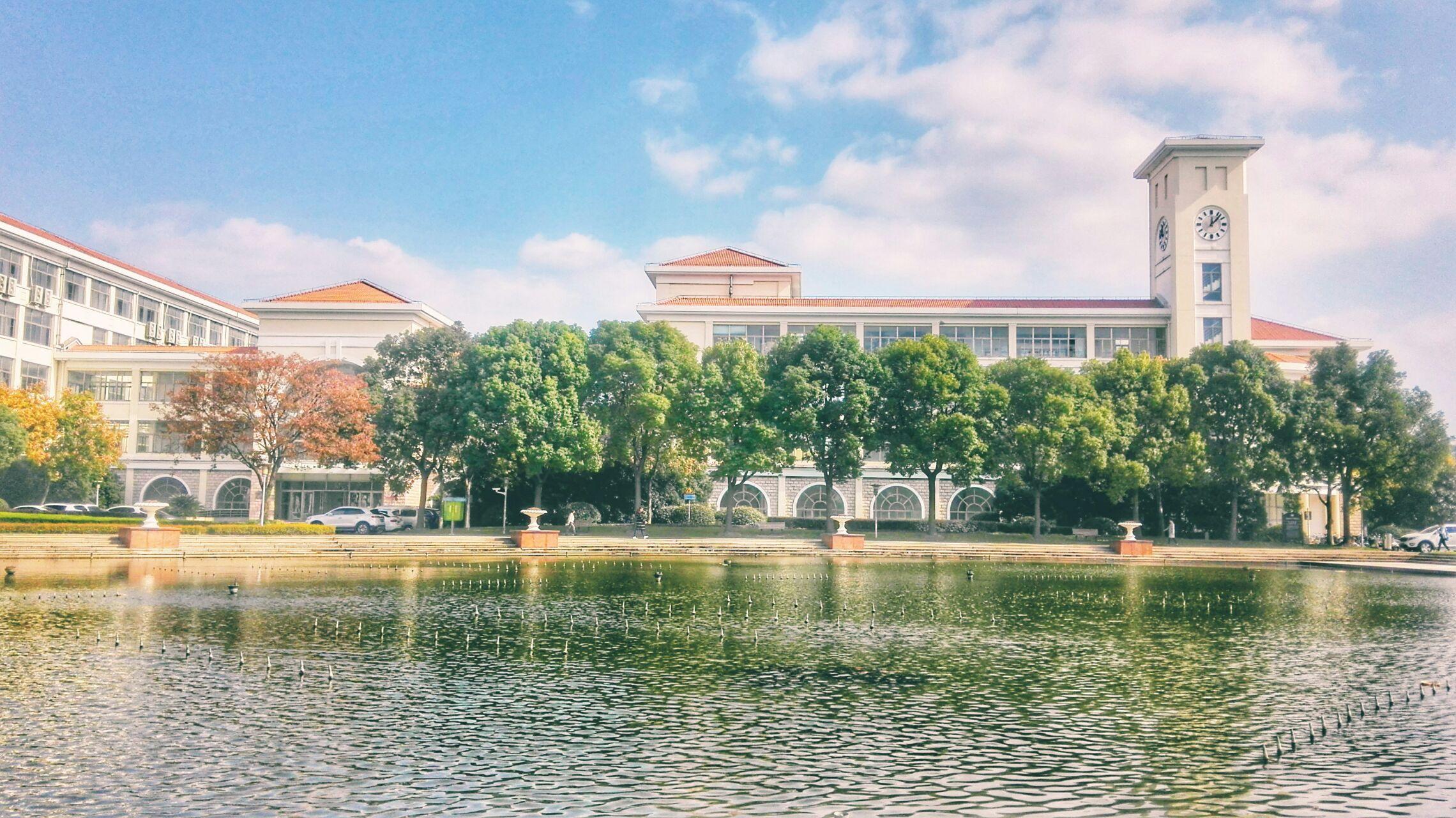 在大学期间,你拍过最棒的照片是哪张?