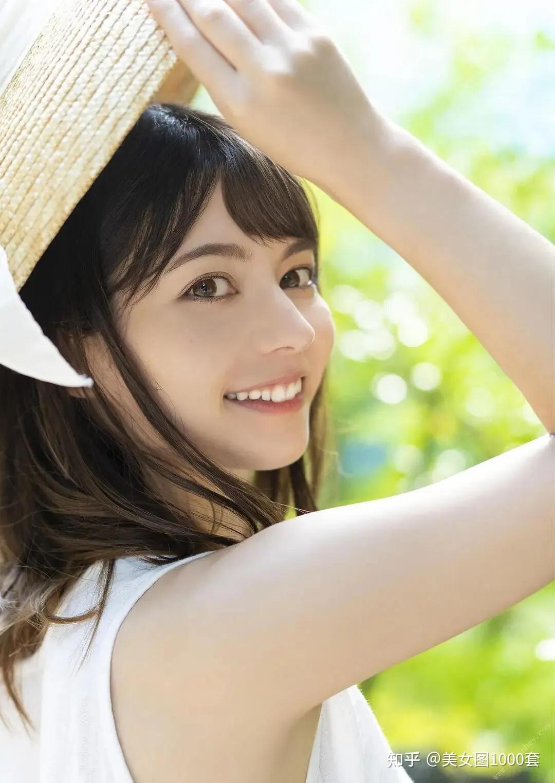 日本女星-lynn—用声音演绎多彩人生的日本萌妹,性感美女图写真