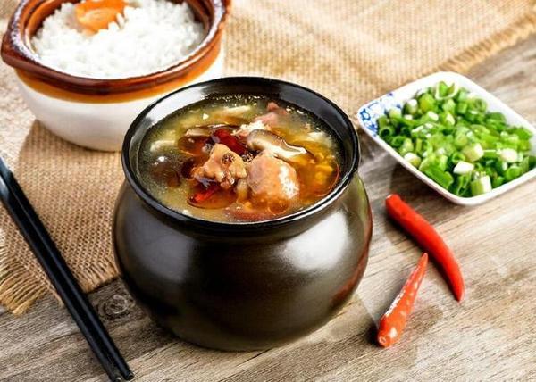 老表你终于来啦我准备了好多江西特色美食绝对让你大饱眼福