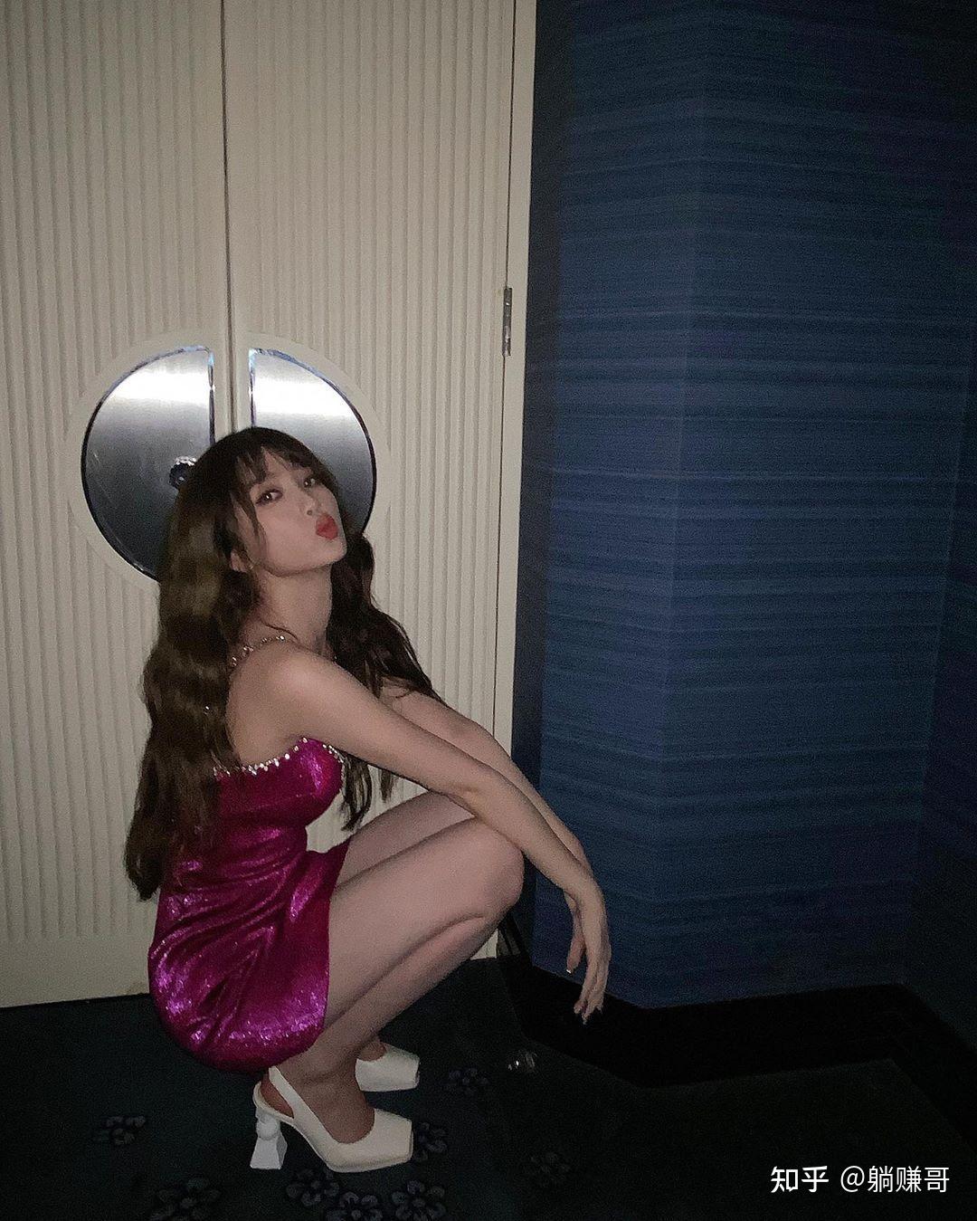 躺赚哥a22虞书欣裸足高跟合集41p