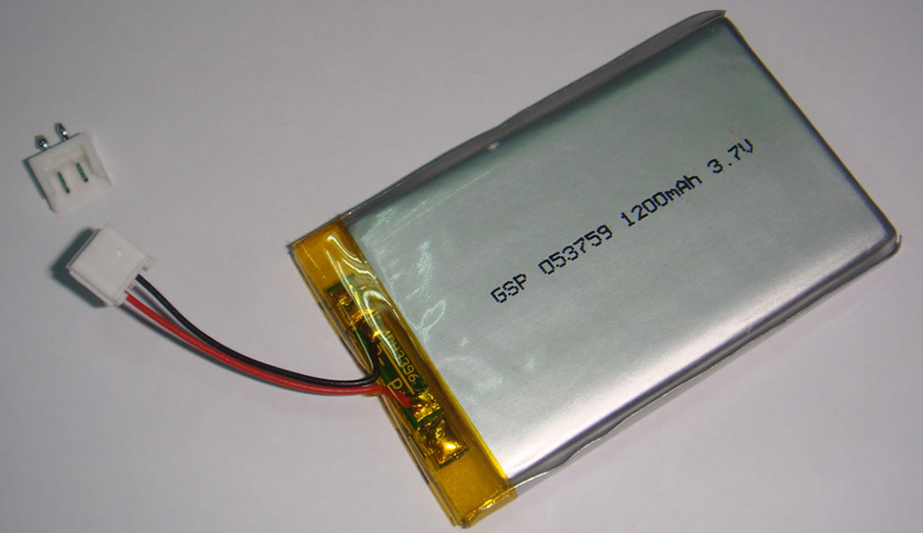 二,充电宝什么类型的电池比较安全