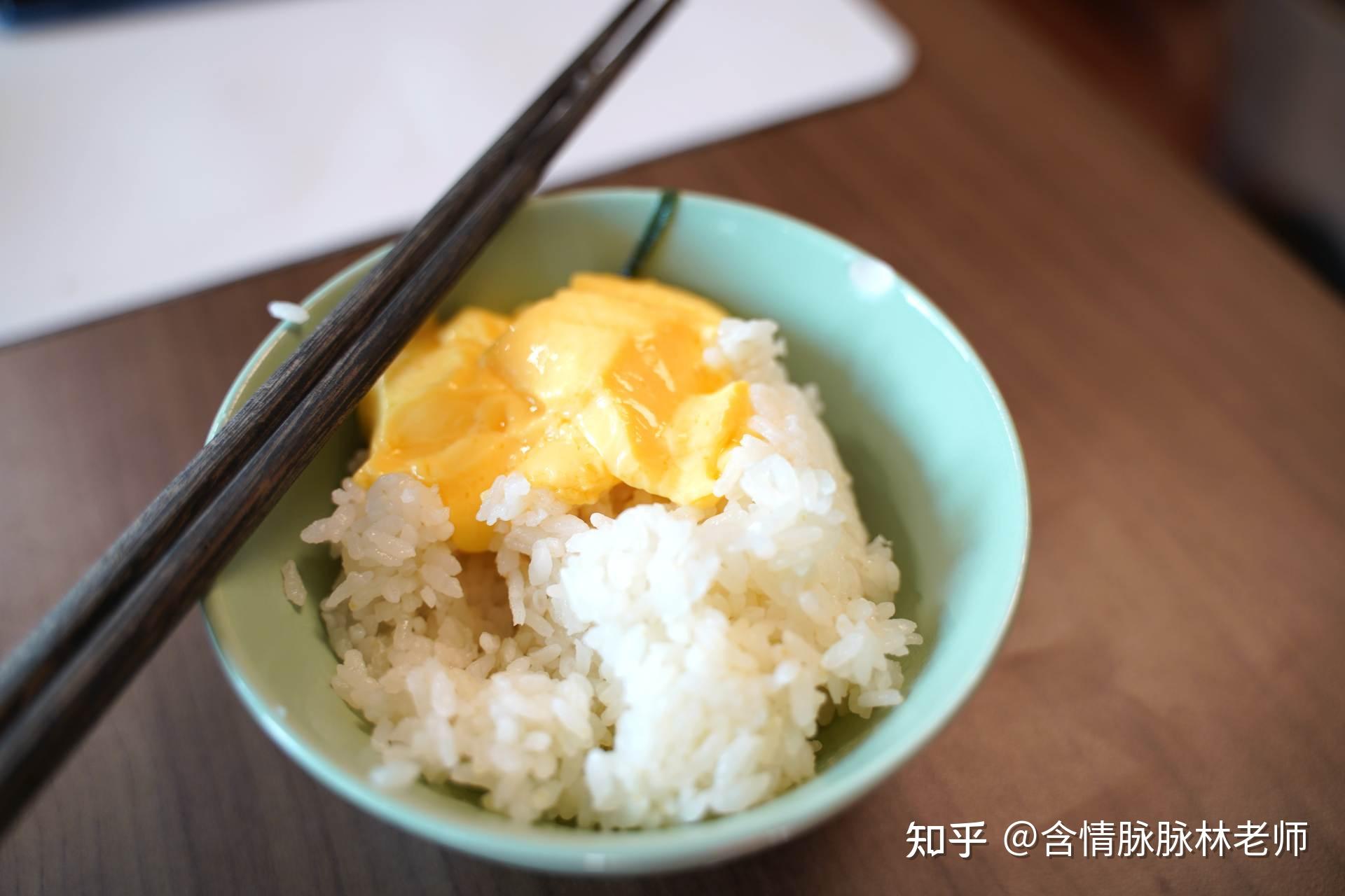 中餐米饭,晚饭米饭,主食米和面都有,习惯面食的同学,蒸烤箱的蒸的功能