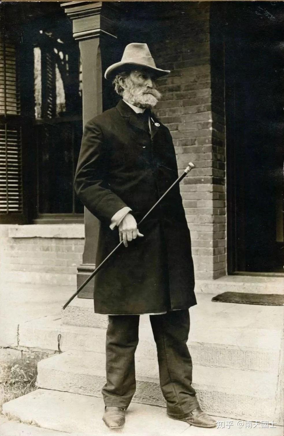 通往北京的道路晚淸大学首任校长乃美国传教士