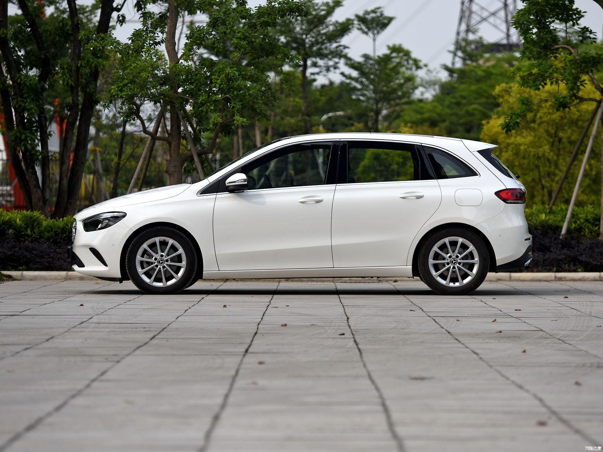 按照4s店提供的配件价格和工时费数据,我们可以计算出奔驰b级车型行驶